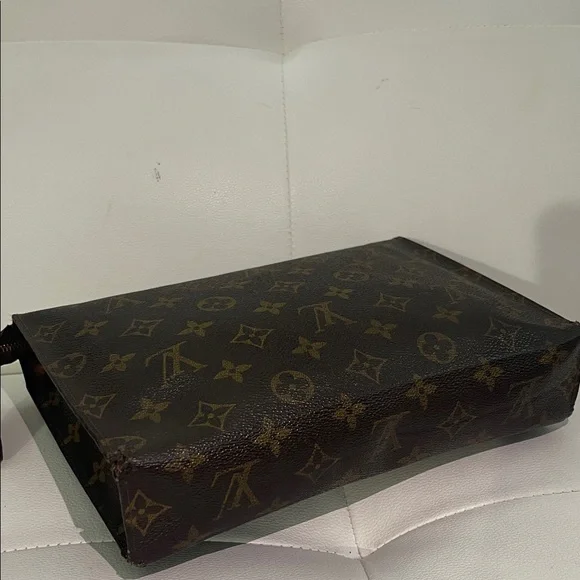 Authentic Louis Vuitton Monogram Cosmetic Accessories Pouch - Picture 7 of 13